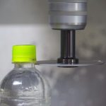 ペットボトルが開かないときの対処法(ボトルキャップチャレンジ)