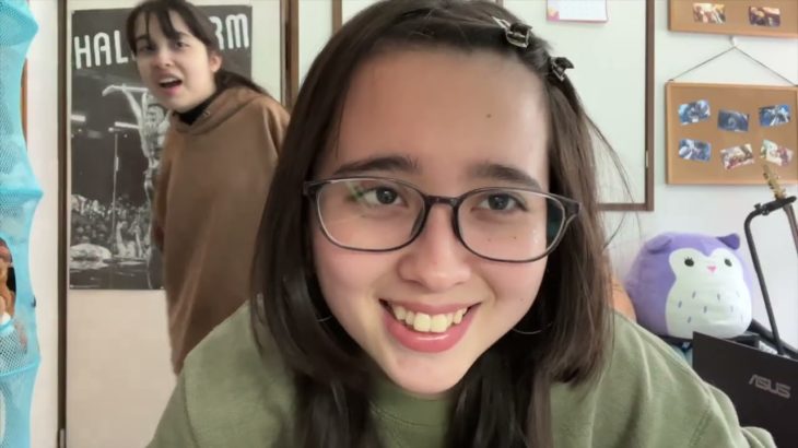 Big Sister Tries Out Makeup 普段メイクをしない姉がメイクしてみた