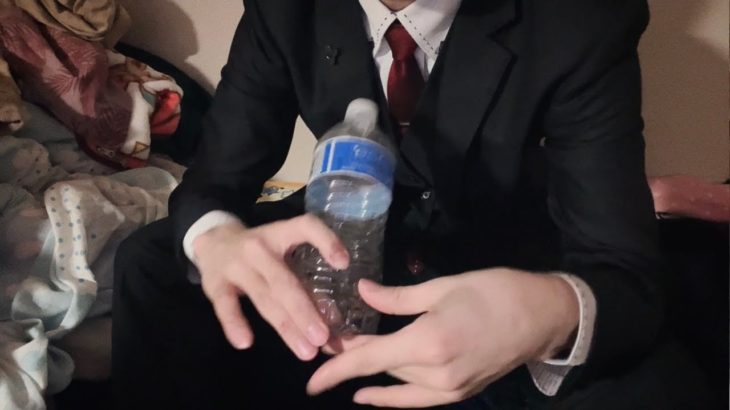 【手フェチ】空のペットボトル弄るだけ／【Hand fetish】Playing with empty plastic bottles.