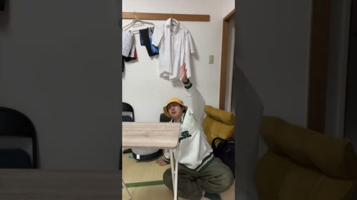 かっこよくペットボトルフリップする方法#shorts