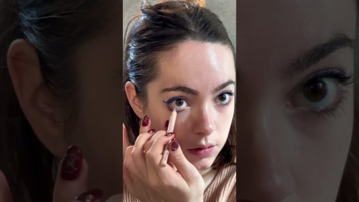 【メイク】めっちゃコメントでお願いきてた、、青いアイライン！