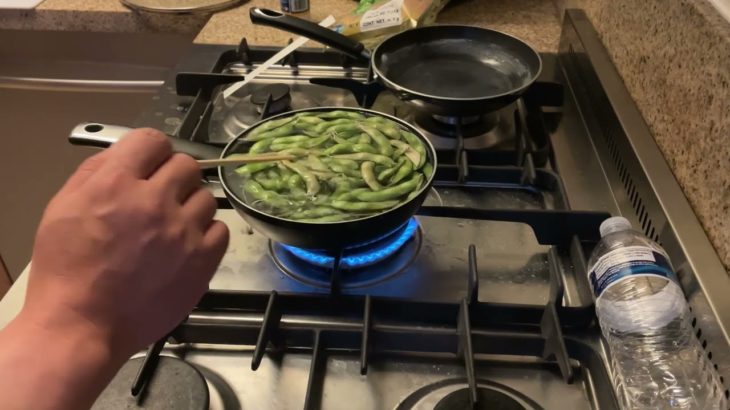 【独身アラフォー】ダイエット中にお腹空いたから枝豆食べるぜ！【株トレーダー】