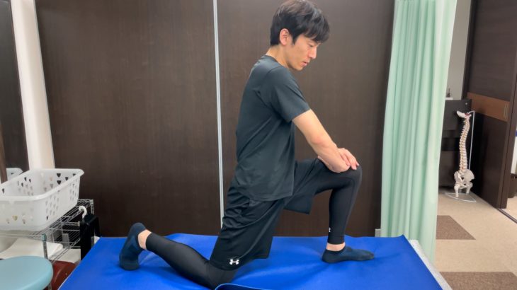 ３日坊主ダイエット：STEP09_01腸腰筋ストレッチ