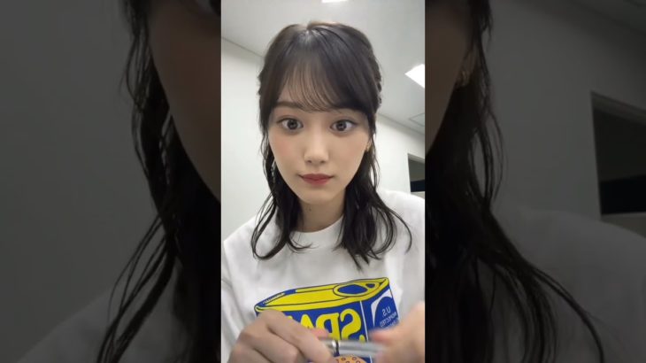 【乃木坂46】メイクをする山下美月