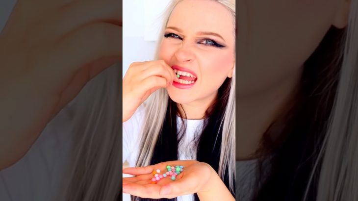 Eating lipstick 💄🦋💖 #beauty #lifehacks #makeup #lipstick #prank