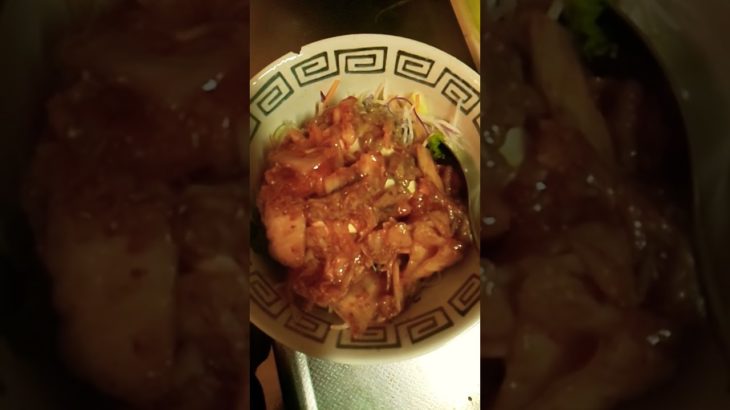 『ダイエット始めました』#ダイエット #なっとうふサラダ#shorts#ダイエット飯#なっとう食べるとおならとまらなくなりますよね#キムチ#豆腐#納豆#ローソンのサラダ#まぜまぜ#揚げ玉#サクサク