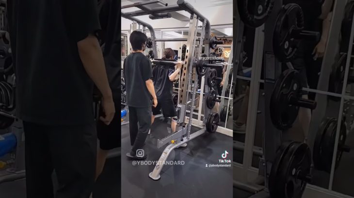 こんにちは!現在ボディメイクで通われているお客様のトレーニングの様子です！！#パーソナルジム #ダイエット #ボディメイク #日本橋 #筋トレダイエット #フィットネス #美尻トレーニング #尻トレ