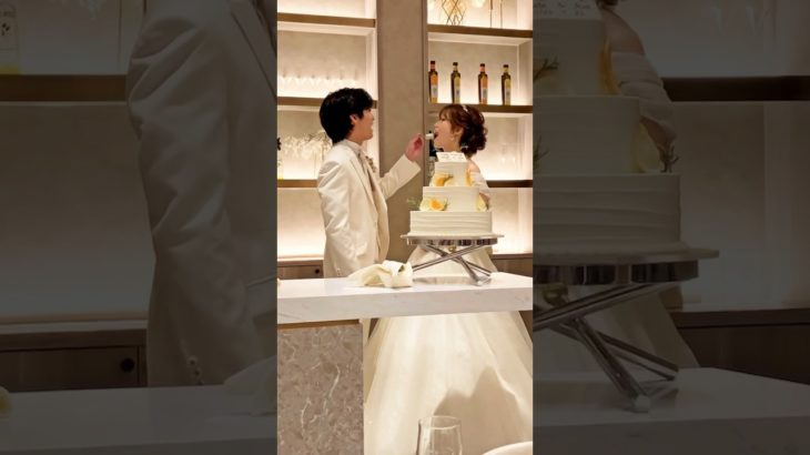 ダイエットを終えて半年ぶりの甘いもの🍰人生で一番幸せなひとくち🥄#結婚式 #ファーストバイト#ウェディングドレス
