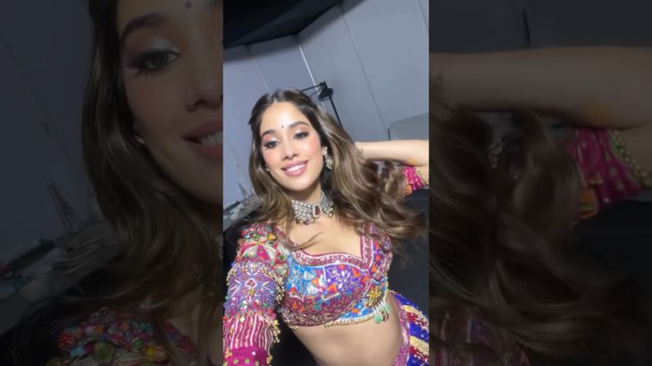 BEAUTY at it’s BEST 🔥 #janhvikapoor slaying in #bridal outfit #shorts