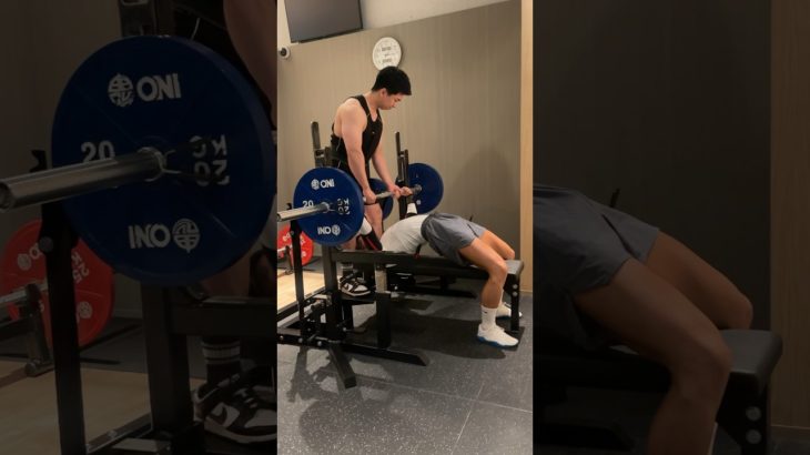 ベンチプレス100kg持ったら潰れた #shorts #筋トレ #ダイエット