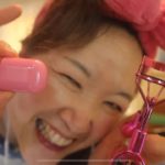 【ASMR】お母さんが新しいメイク用品使ってメイクアップしてあげるね💄