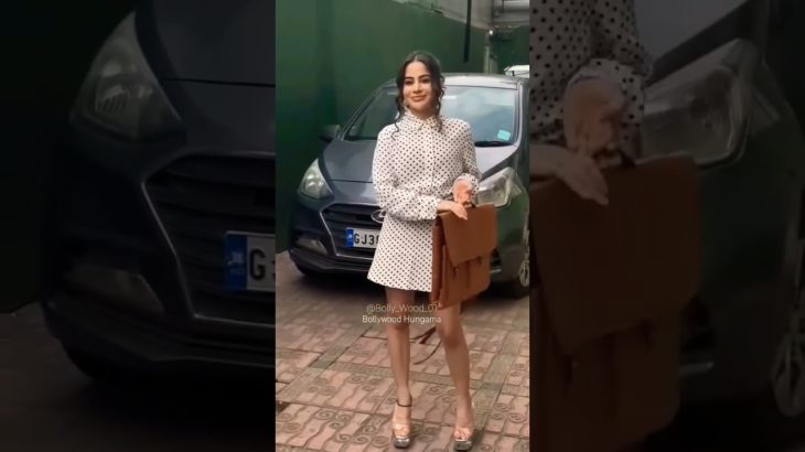 #fashion #urfinewlook #urfijawed #style #unseenfashion #outfit #bollywoodfashionista #beauty