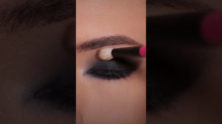 Smokey eyes by glow up beauty #smokeyeye #shorts #ytshots