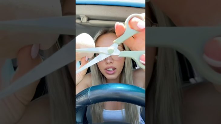 Cutting up my MOULDY beauty blender #ytshorts