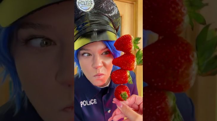 ストロベリーリップスティック💄💄スニーキングメイクのマスタークラス！