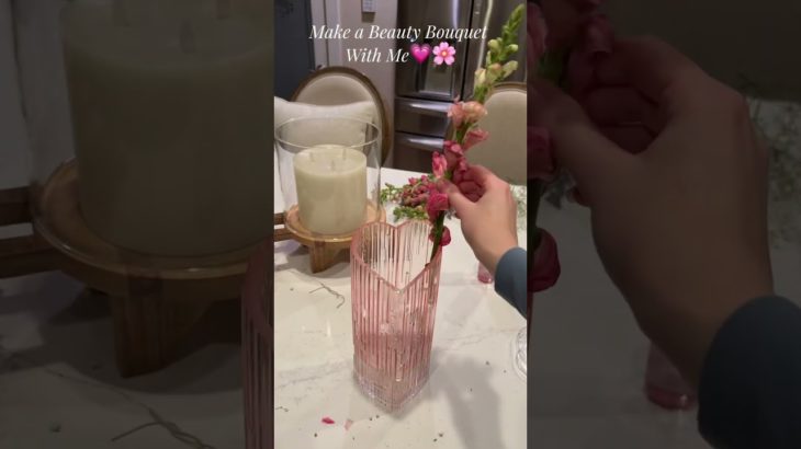 Make a Beauty Bouquet With Me💗🌸 #flowers #bouquet #diy #ulta #valentinesday #giftideas #makeup