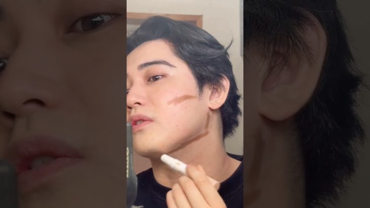 顔が痩せて見えるシェーディングの入れ方🥹‼️✨#メイク #メンズ #メンズメイク #makeup #shorts #tiktok #youtube #youtubeshorts #おすすめ #美容