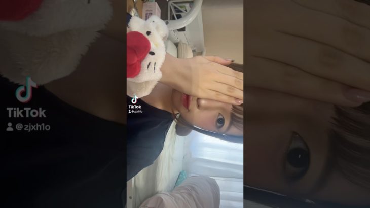 片目メイク‼️👀💖女の子楽しいよね🎀•  – •̥🎀 #tiktok #いいね #youtubeshorts #メイク #片目メイク