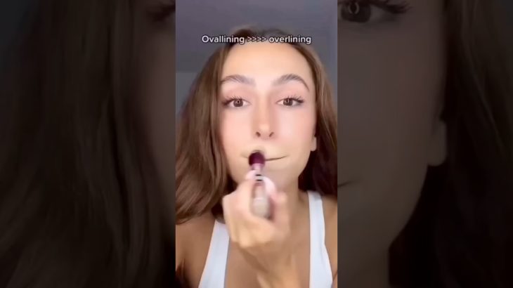 lipfiller hack #trandingshorts #hack #tranding #makeup #makeupartist #beauty #2025 #trading #ytshort