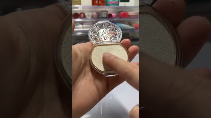 #購入品紹介 #コスメ #キャンメイク #ハイライト #コンシーラー #おすすめにのりたい #人気になりたい #メイク #ばずれ #バズりたい チャンネル登録よろしくお願いします(*^^*)