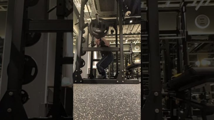 脚トレ後はお腹すく #ダイエット #筋トレ #スクワット #squat 　