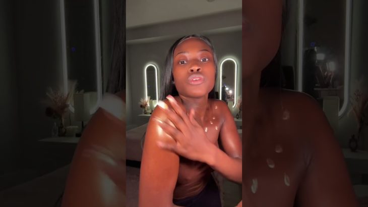 Beauty BODY LAVA!! Shade: Hold My Trophy Shade: Who Needs Clothes #fentybeauty #bodylava #bodyglow