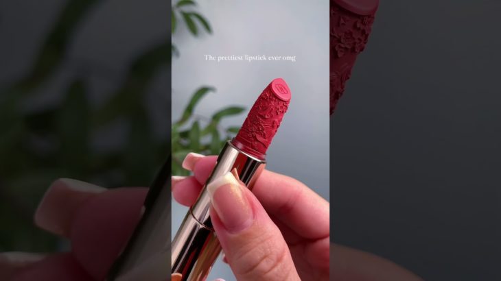 @FlorasisOfficial #makeup #lipstick #beauty