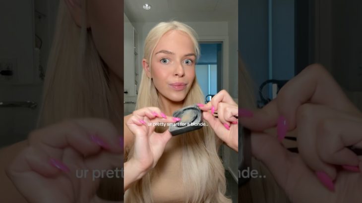 Huda Beauty powder hack??