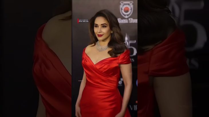 MADHURI DIXIT BEAUTY QUEEN OF BOLLYWOOD LOOKING GEORGIOUS 💞💞