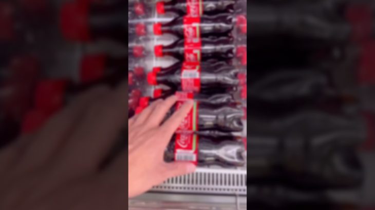 衝撃！ペットボトルを貫通する砲弾！？ #coke #cocacola #subscribe #物理バグ #お茶先輩 #shorts