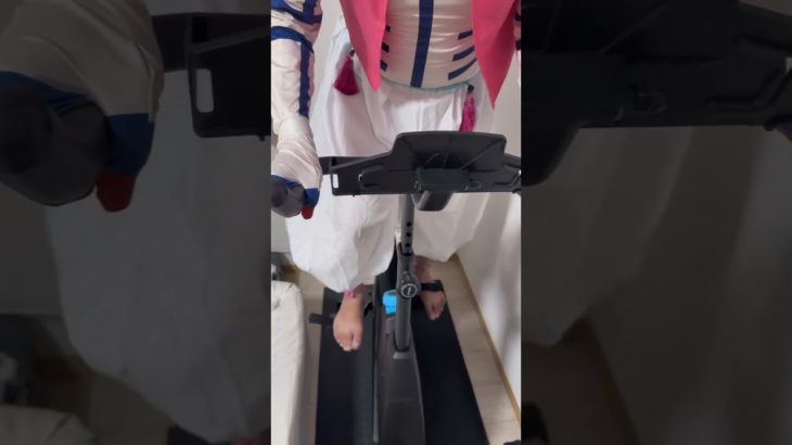 ダイエット中の猗窩座殿にプロテイン渡したよ⭐️ #鬼滅の刃 #無限城 #童磨 #猗窩座 #コスプレ #声真似