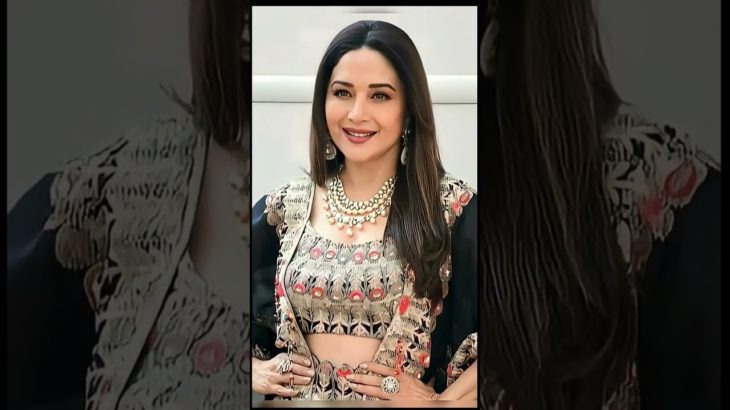 MADHURI DIXIT BEAUTY QUEEN OF BOLLYWOOD LOOKING SO BEAUTIFUL ❤️