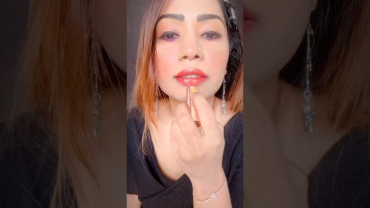 💄✨ Swiss Beauty More Than Glitter Lipstick – Shade 3 Glimmer Coral ✨💄💋 Transfer-proof & smudge-proof