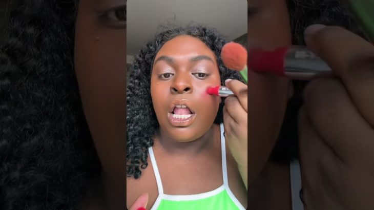 The Sacheu Beauty Cheek Stay-N in “I’m Flirty” is giving the perfect pop of color 🍓✨ It blends like