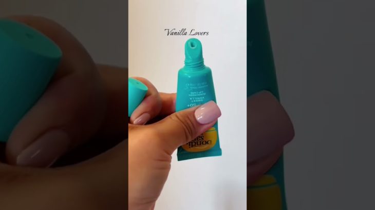 Vanilla lovers🍦lip balm #vanilla #lipbalm #spf50 #beauty #summer #bondisands #fypage #perte #fyp