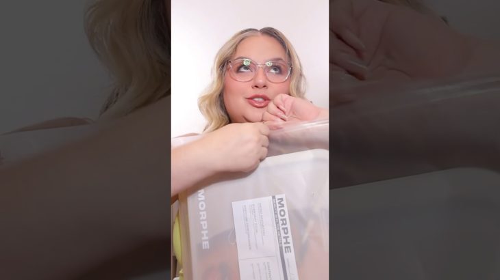 You won’t believe what Morphe just sent 🤯 #makeup #makeupreview