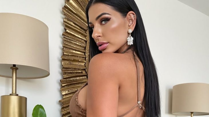 d’une beauté de petite ville à une star mondiale du glamour| Bio complète et parcours professionnel