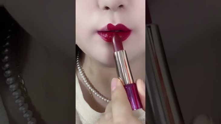 #lipstick #makeup #beauty #redlips #maroonlips #cosmetics #makeuptutorial #beautyproducts