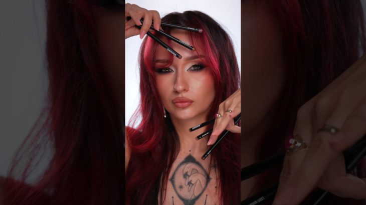 swatche konturówek nowej marki The RAW beauty, który kolor jest Twoim ulubionym?