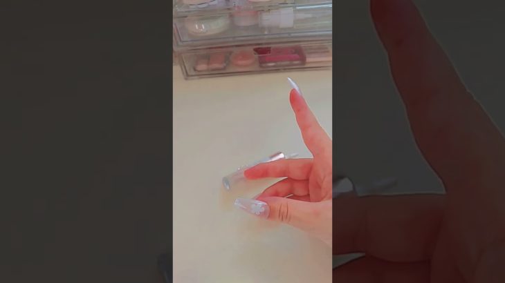 #生活音 #コスメ #キャンメイク #セザンヌ #ネイルチップ #可愛い #雰囲気 #メイク #ハムポコ