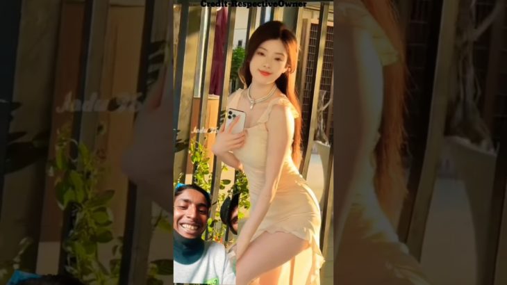 The girl is showing off her beauty with an iPhone #wedding #trending #china #new #bride #ytshorts…