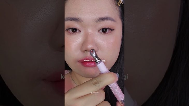 inner lips ➡️ blend ➡️ dah #lippies #lips #makeup #beauty #makeuptips #beautyhacks