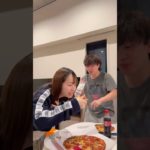 ピザをかけてペットボトルチャレンジしたらwww #shorts