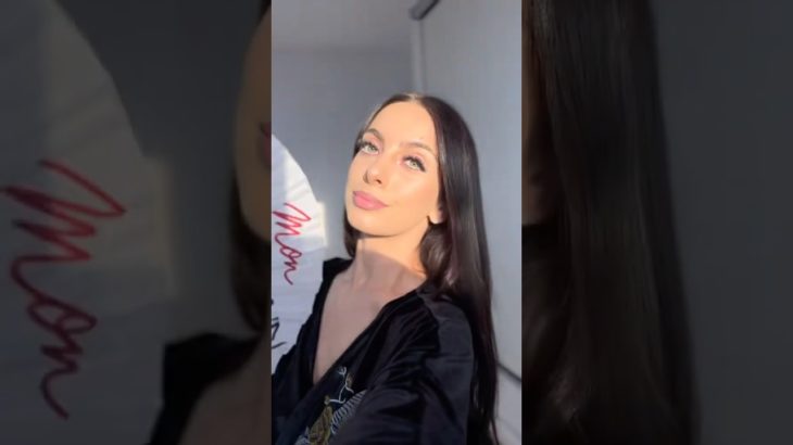 Nu uita să te abonezi. 🔔 Ce make-up să fac data viitoare? 🥰 #smartgadgets  #viralvideos  #makeup