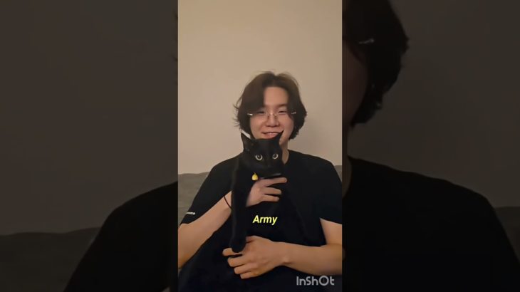 Billu 🙀ko Billi mil gyi 😹suga new pet cat🐱#bts #darkbtsvenom @MrBeast @theonlybts @BTS