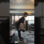 【指導風景スティッフレッグデッドリフト】田中トレーナー#広島　パーソナルジム#ダイエット#リバウンド防止#女性#広島市中区#広島市西区#ナンバーワン#個室#筋トレ#安い#女性#広島市安佐南区