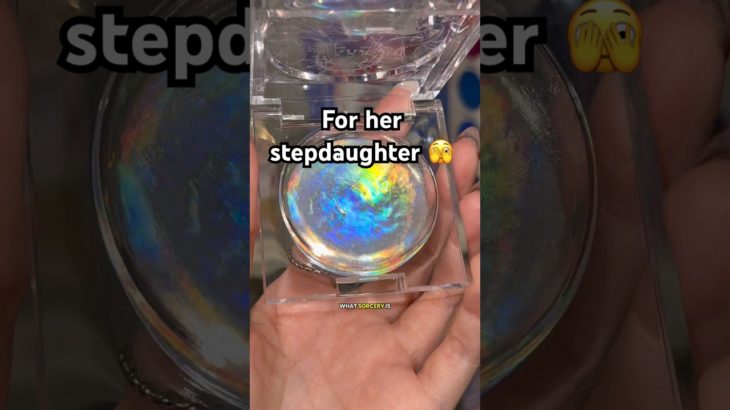 For her stepdaughter 🫣 #makeup #smallbusiness #beauty #lipgloss #eyeshadow