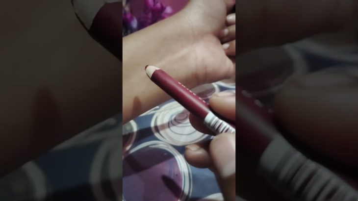 Swiss beauty lip liner #swissbeauty #shorts #ytshorts #liplinerhack  #shortsfeed #makeup#viral