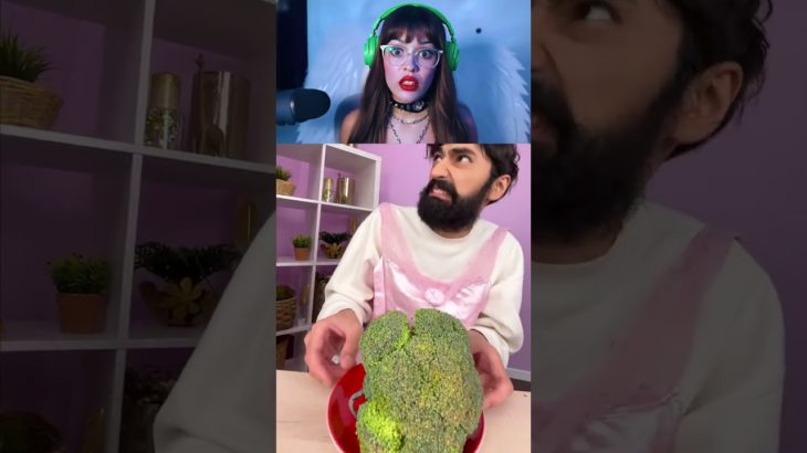 Feeding My Pet Cockroach! 😂🪳#pets #humor #comedy #funny