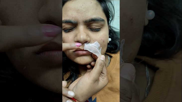 Upper lip kaise karen Ghar per #trending #viral #YouTube #short #Nisha beauty parlour #yt cold wax